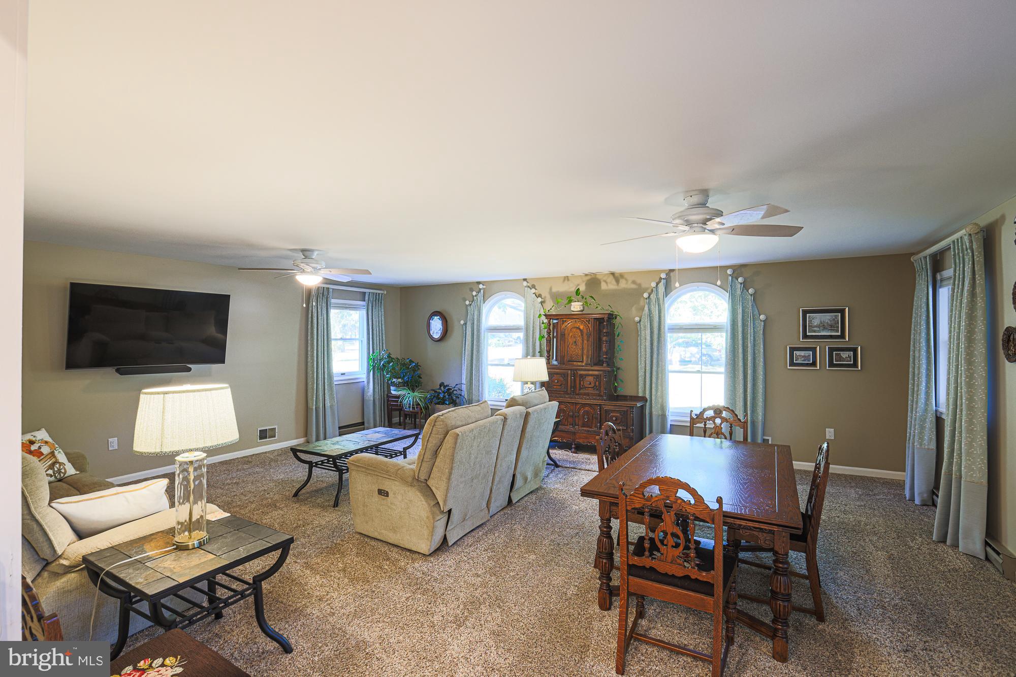 LAKE SHORE - Residential