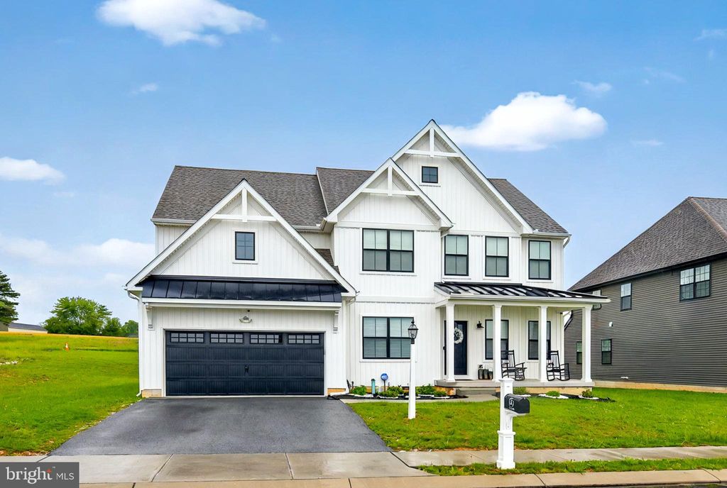 Photo of 79 Beck Road, YORK, PA 17403 (MLS # PAYK2090614)