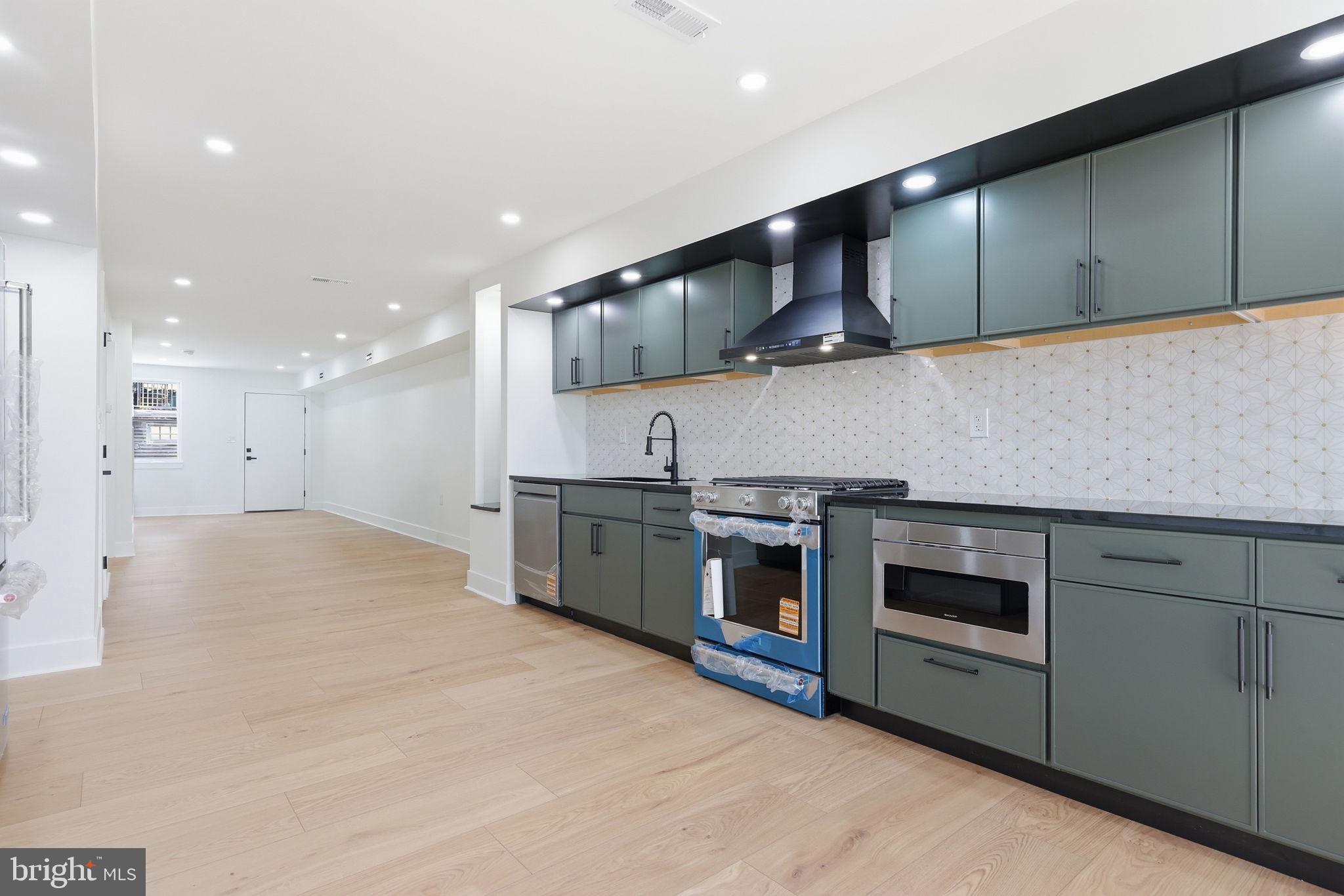 BELMONT HILLS - Residential