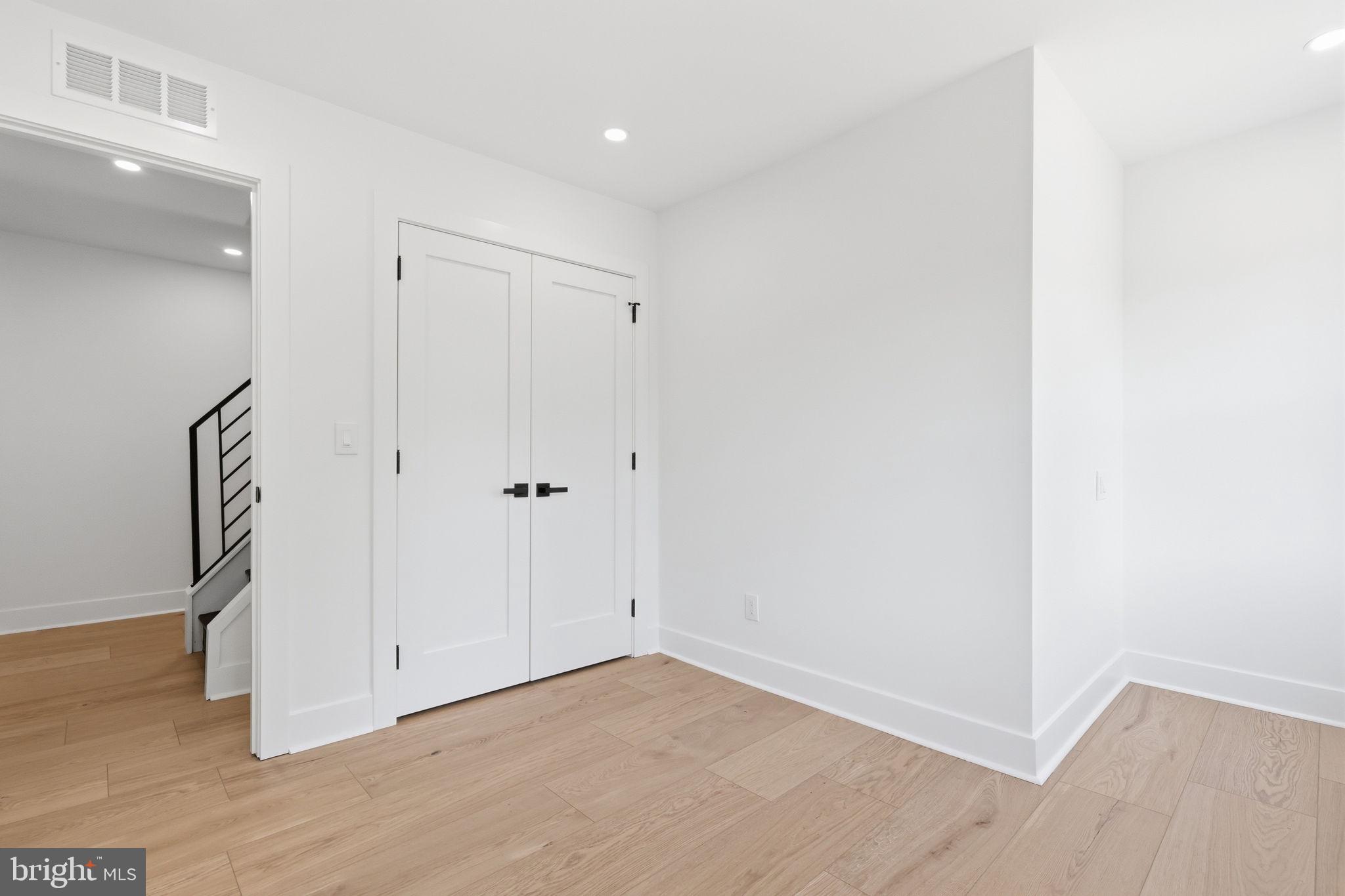 BELMONT HILLS - Residential