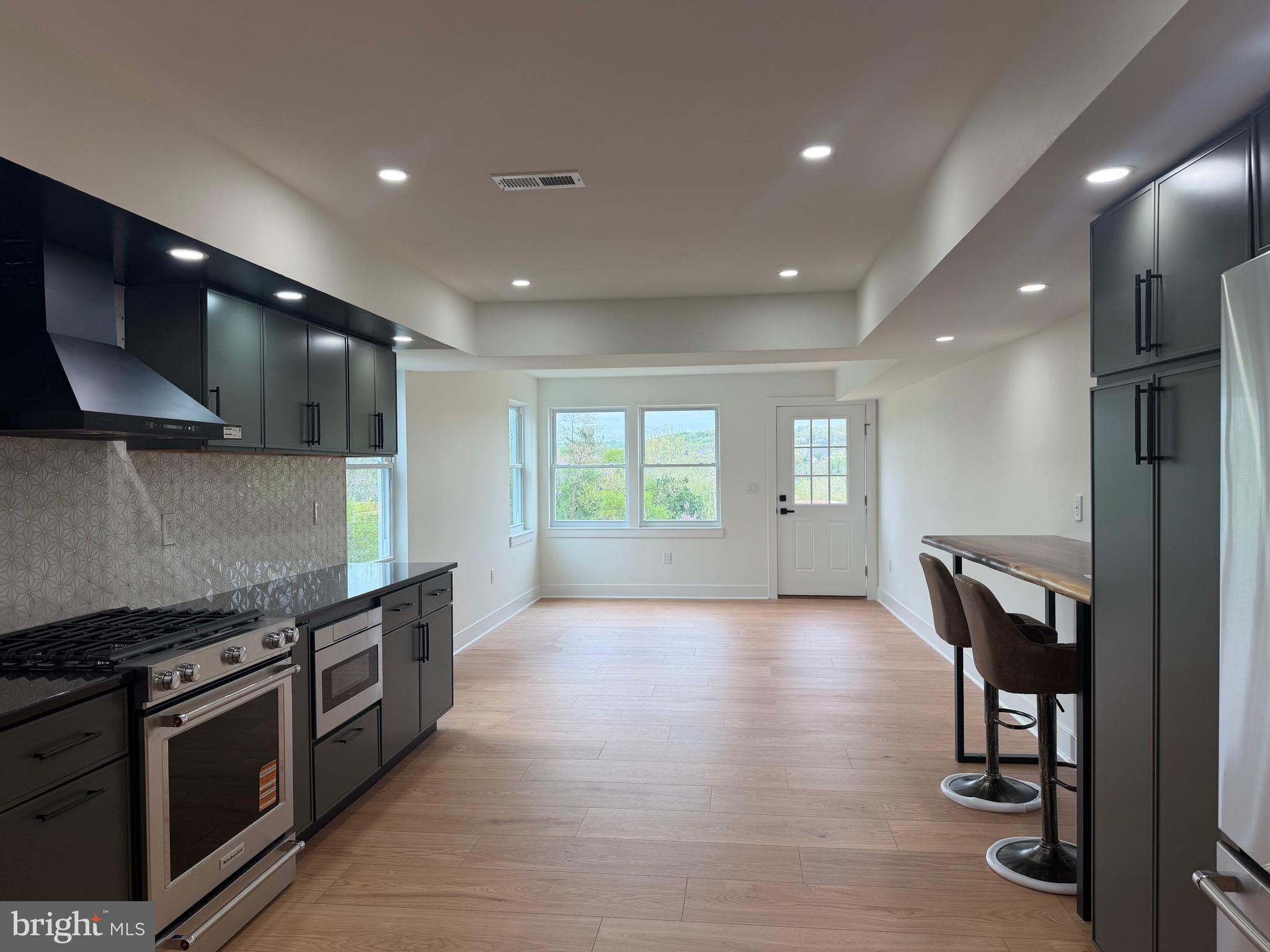 BELMONT HILLS - Residential