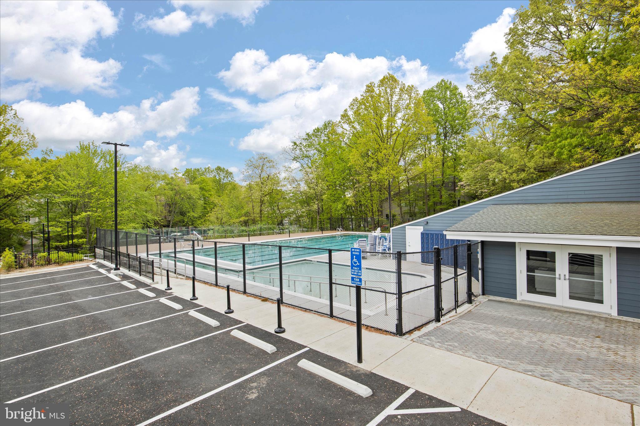 BALDWIN GROVE - Residential