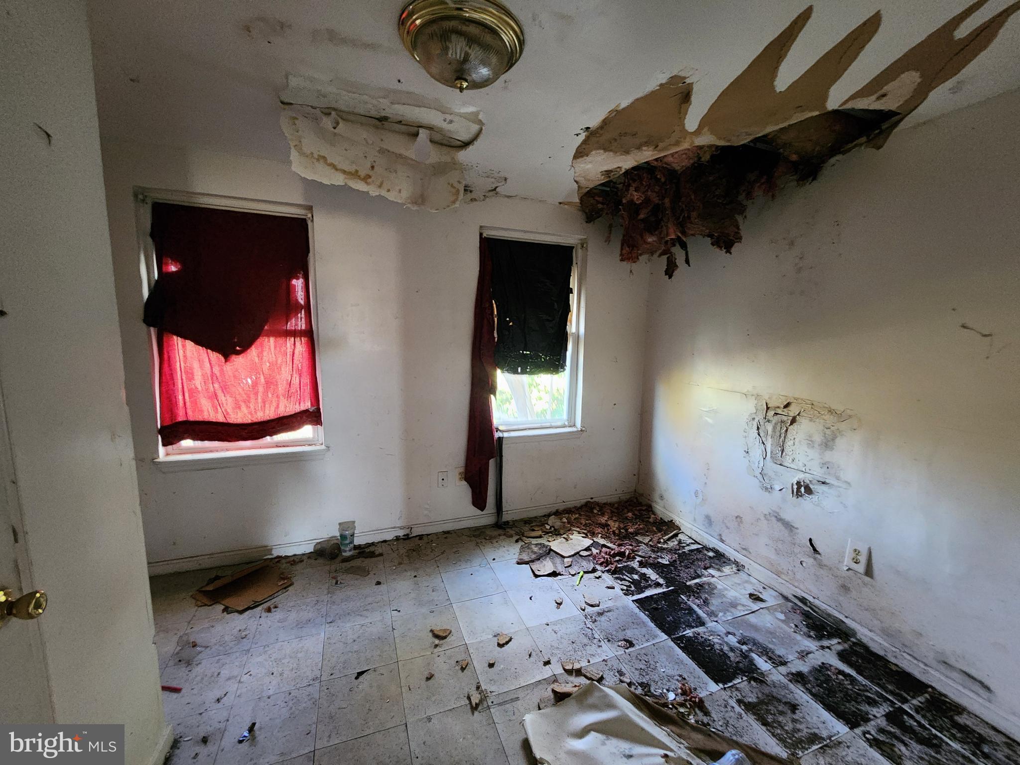 SANDTOWN-WINCHESTER - Residential