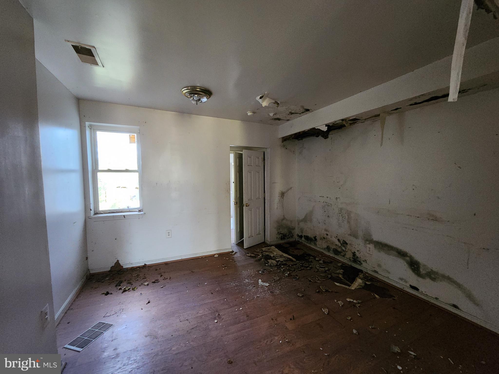 SANDTOWN-WINCHESTER - Residential