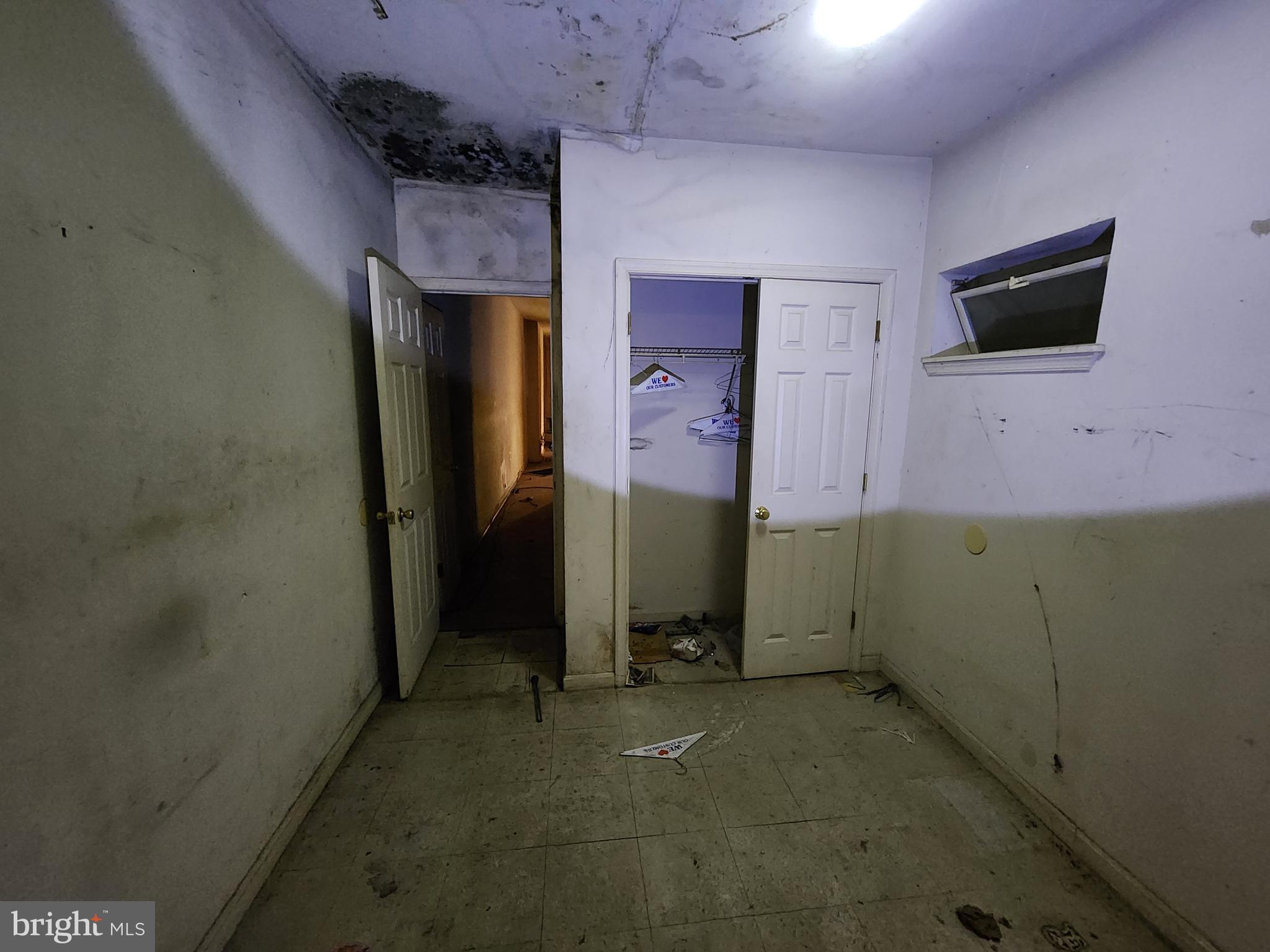 SANDTOWN-WINCHESTER - Residential