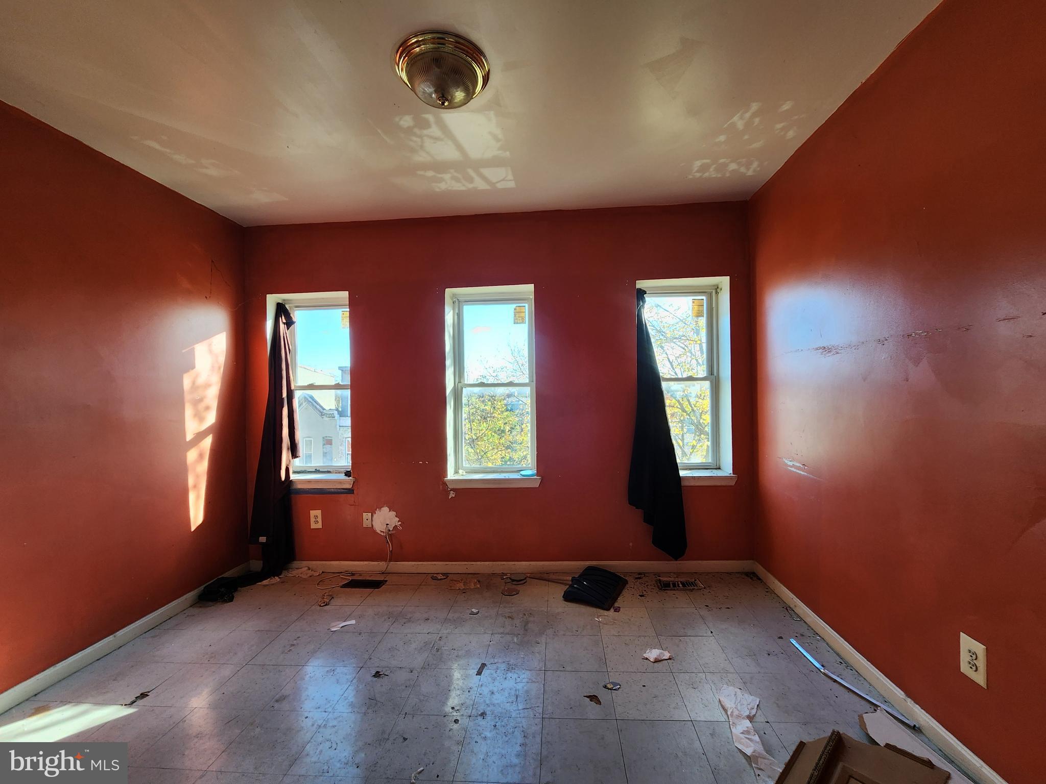 SANDTOWN-WINCHESTER - Residential