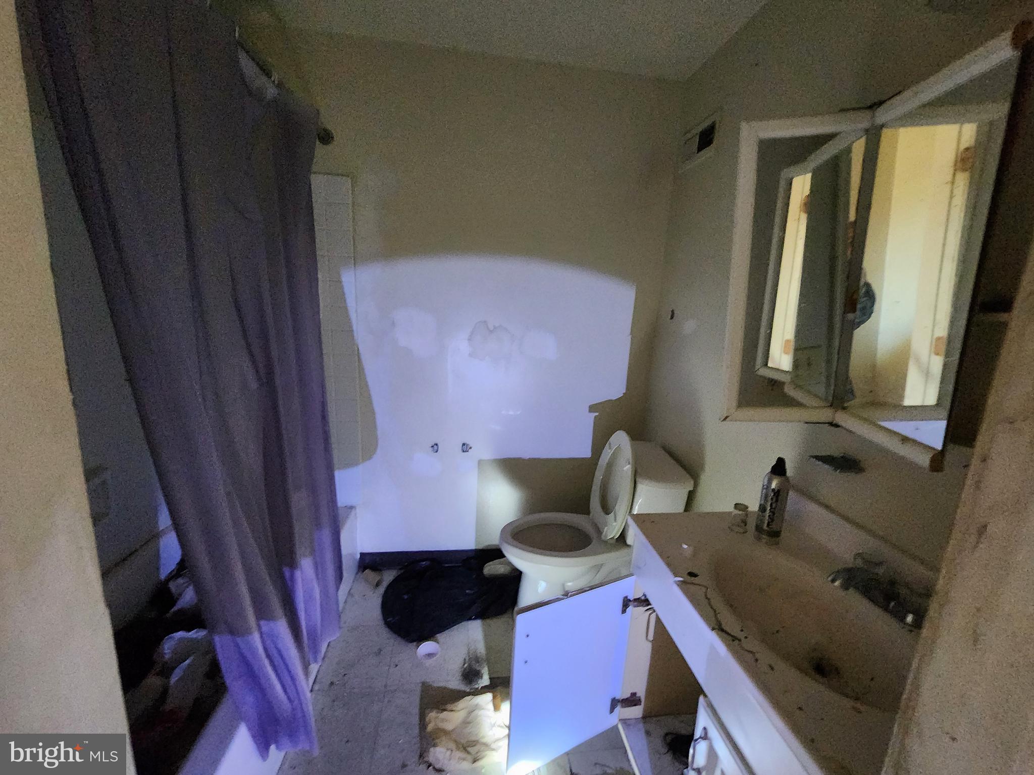 SANDTOWN-WINCHESTER - Residential