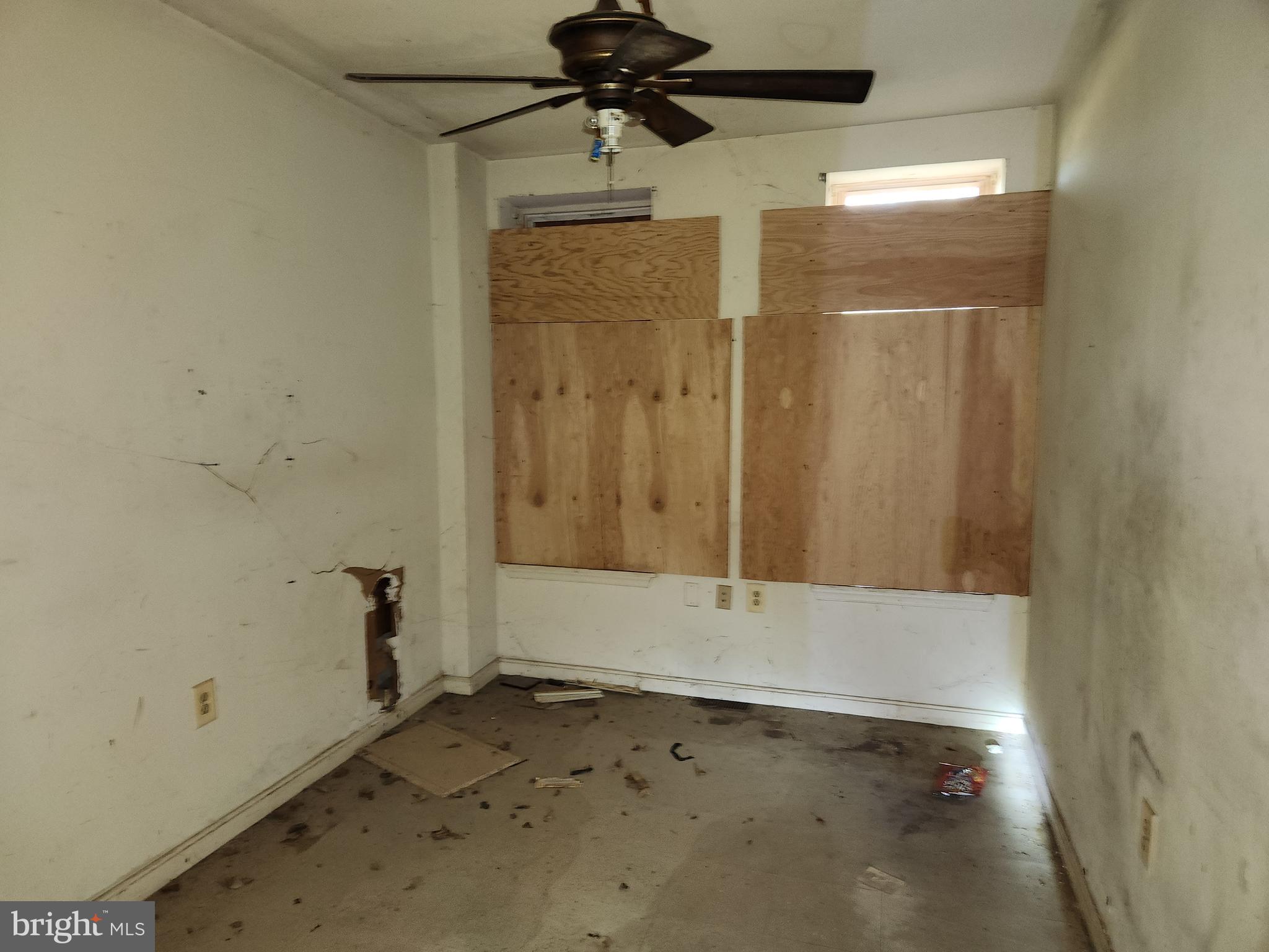 SANDTOWN-WINCHESTER - Residential