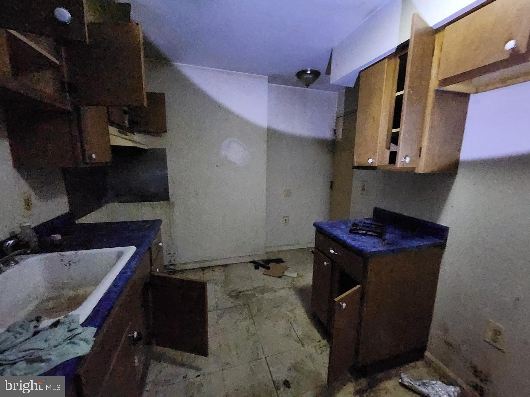 SANDTOWN-WINCHESTER - Residential