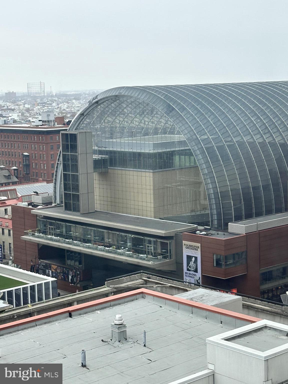 AVENUE OF THE ARTS - Residential