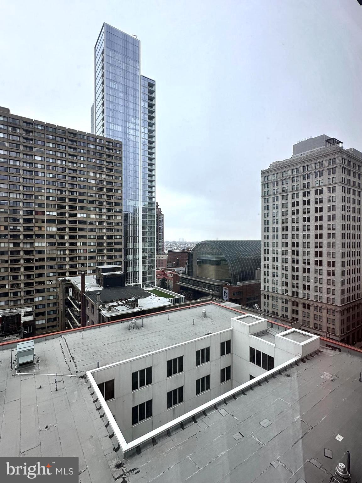 AVENUE OF THE ARTS - Residential