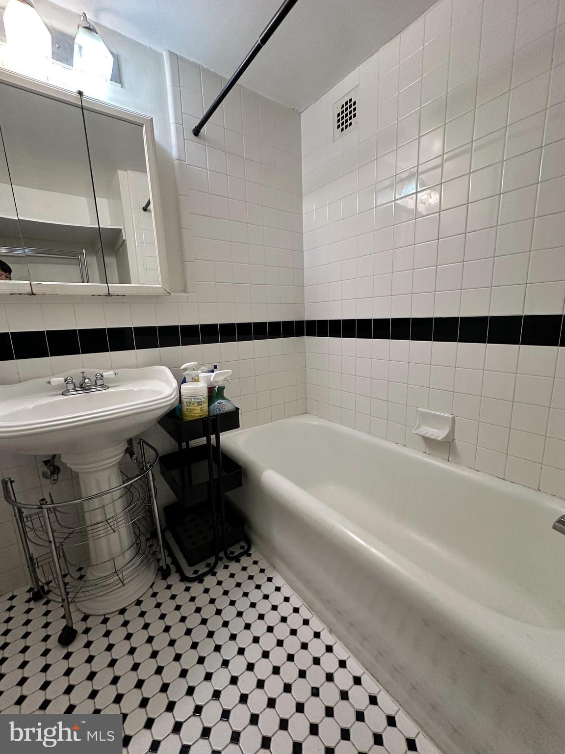 AVENUE OF THE ARTS - Residential