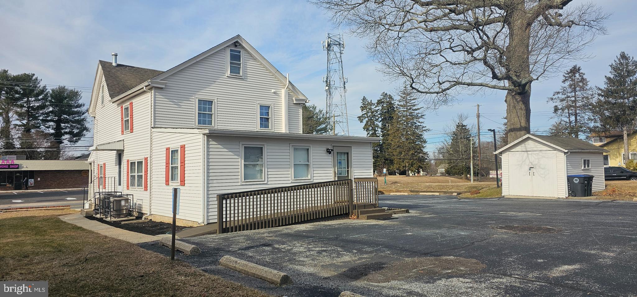 513 N WHITE HORSE PIKE