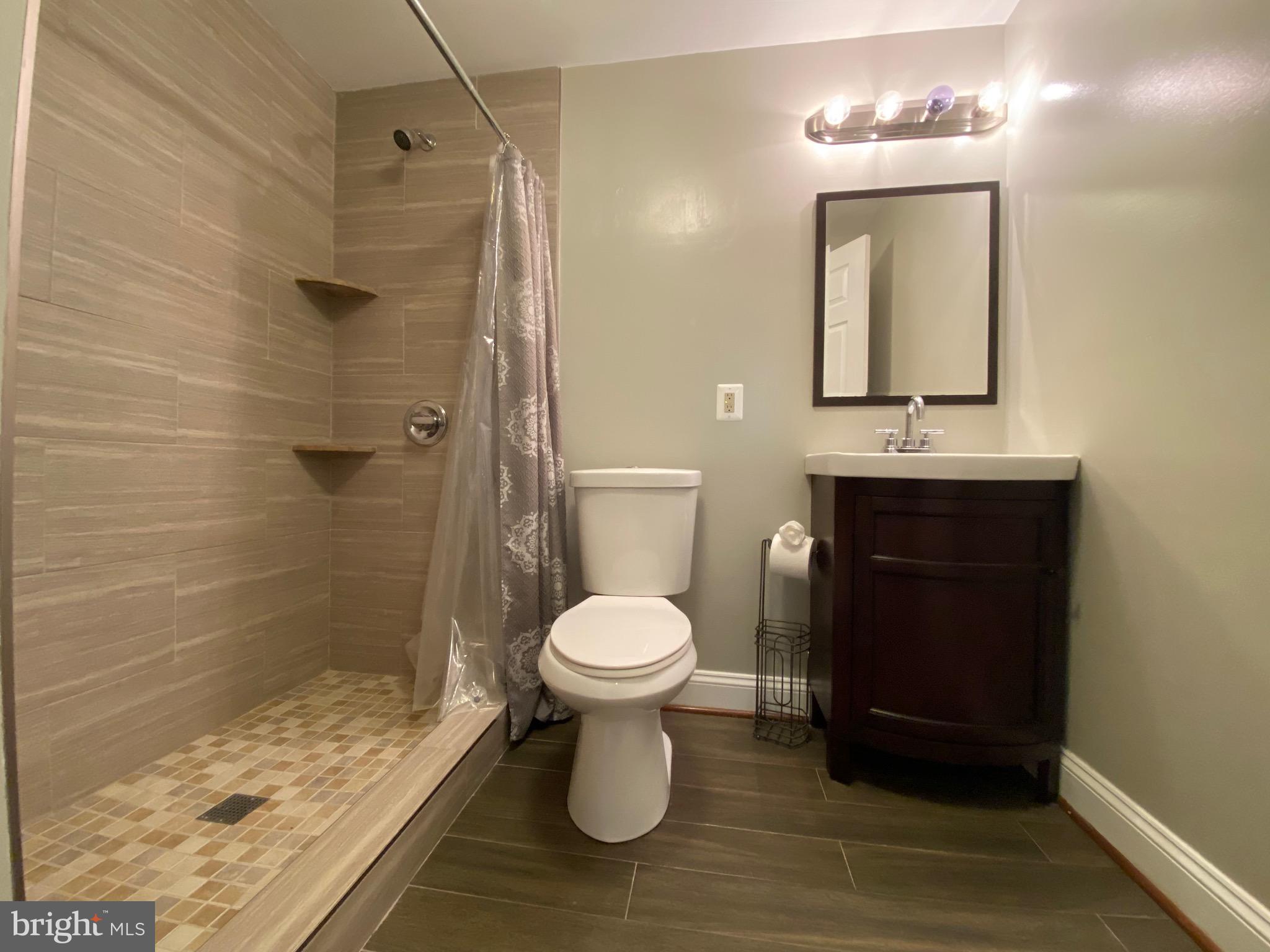 ANNANDALE GARDENS - Residential Lease