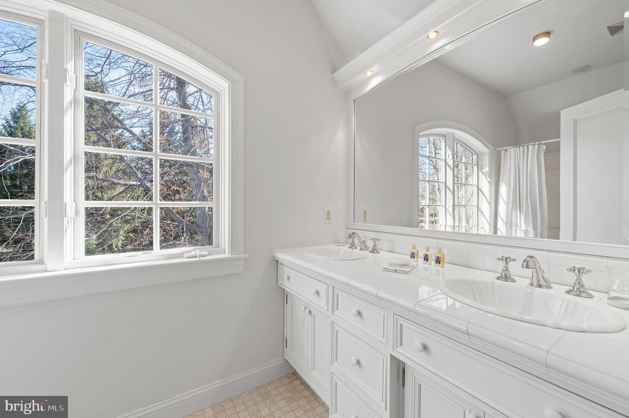 DORSAY - Residential