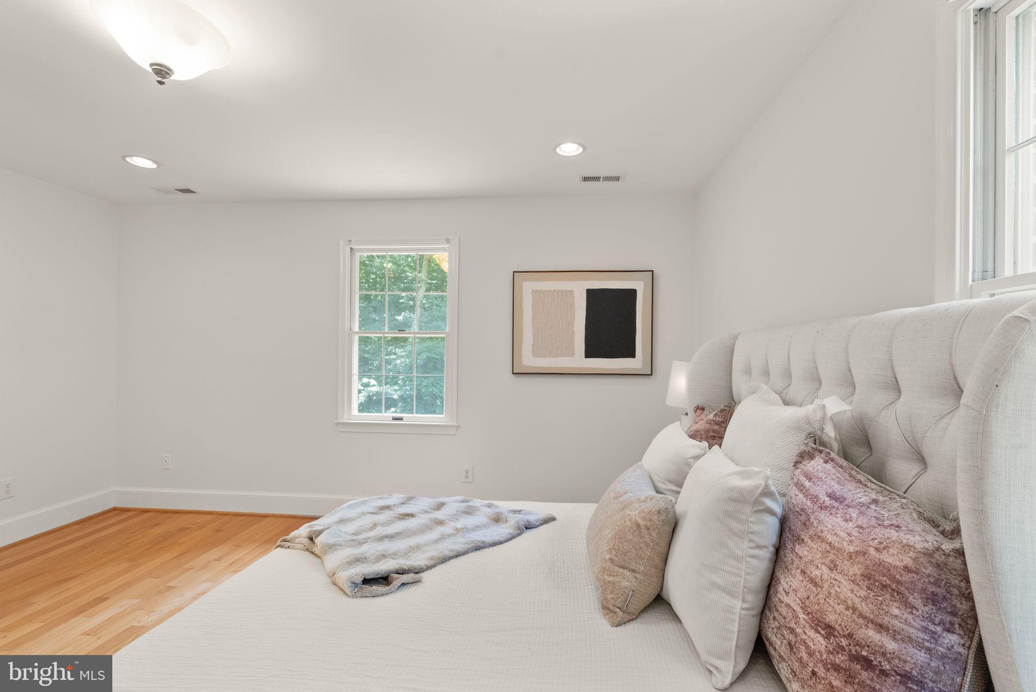 TALLY HO - Residential