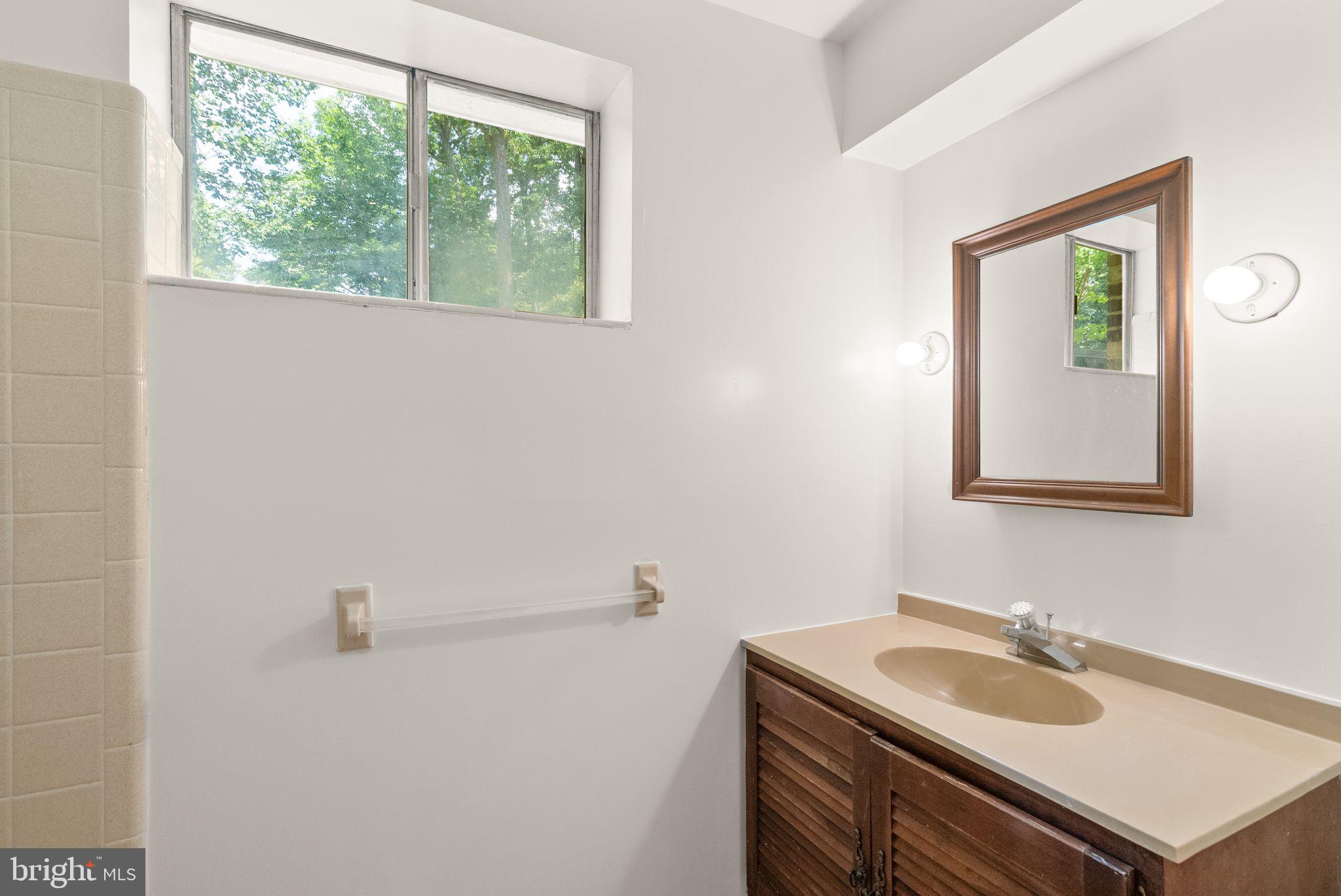 TALLY HO - Residential