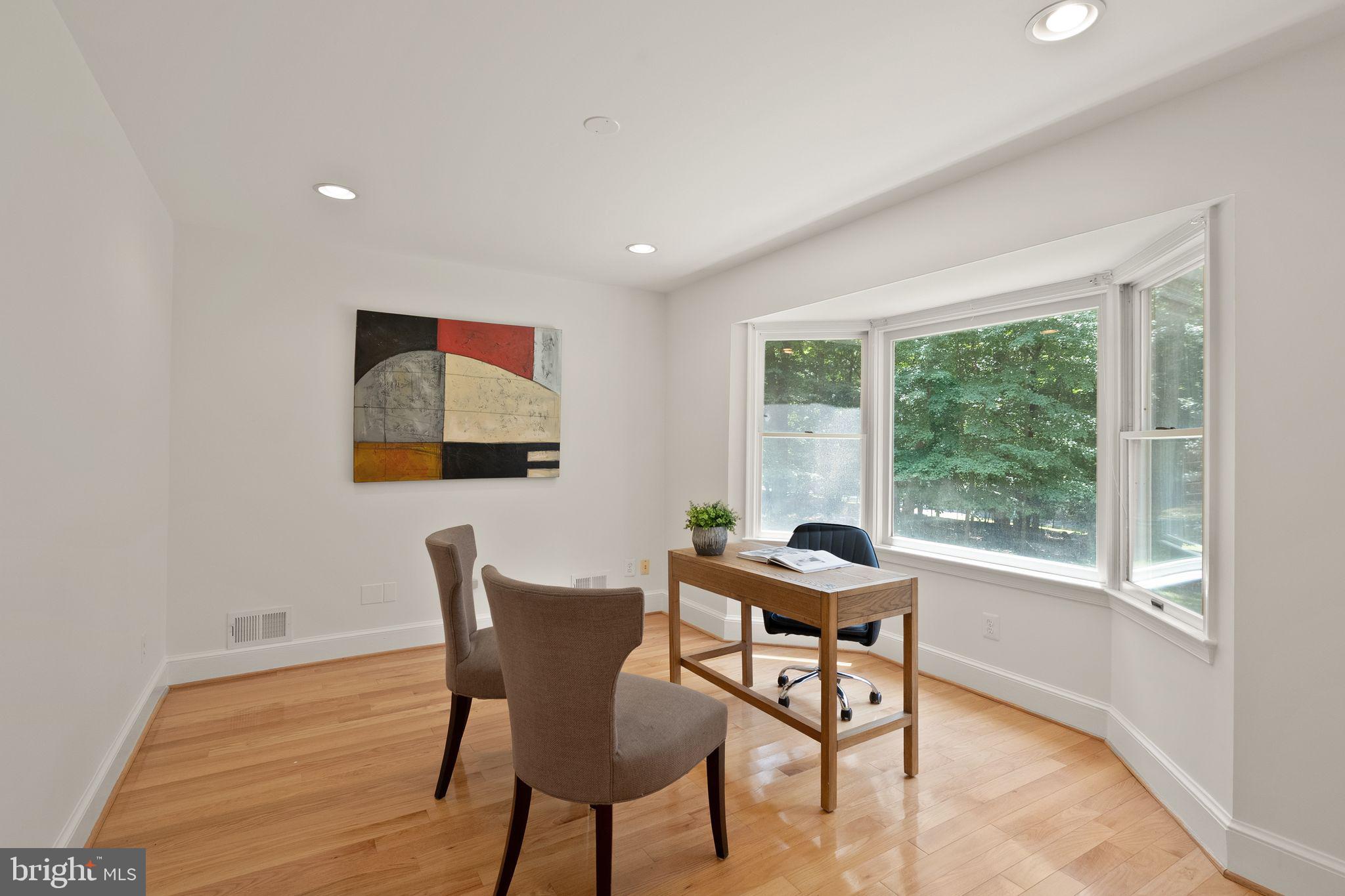 TALLY HO - Residential