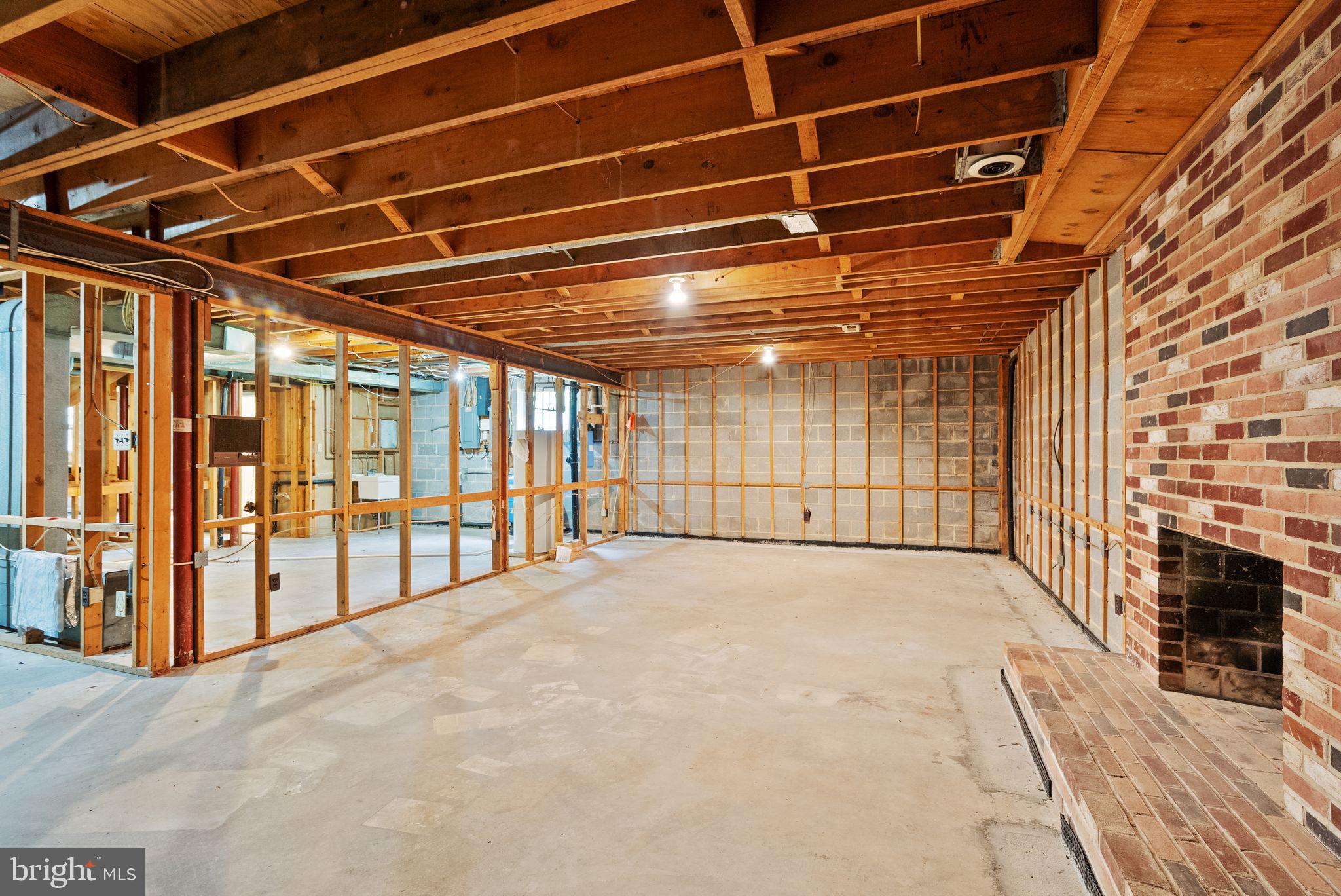 TALLY HO - Residential