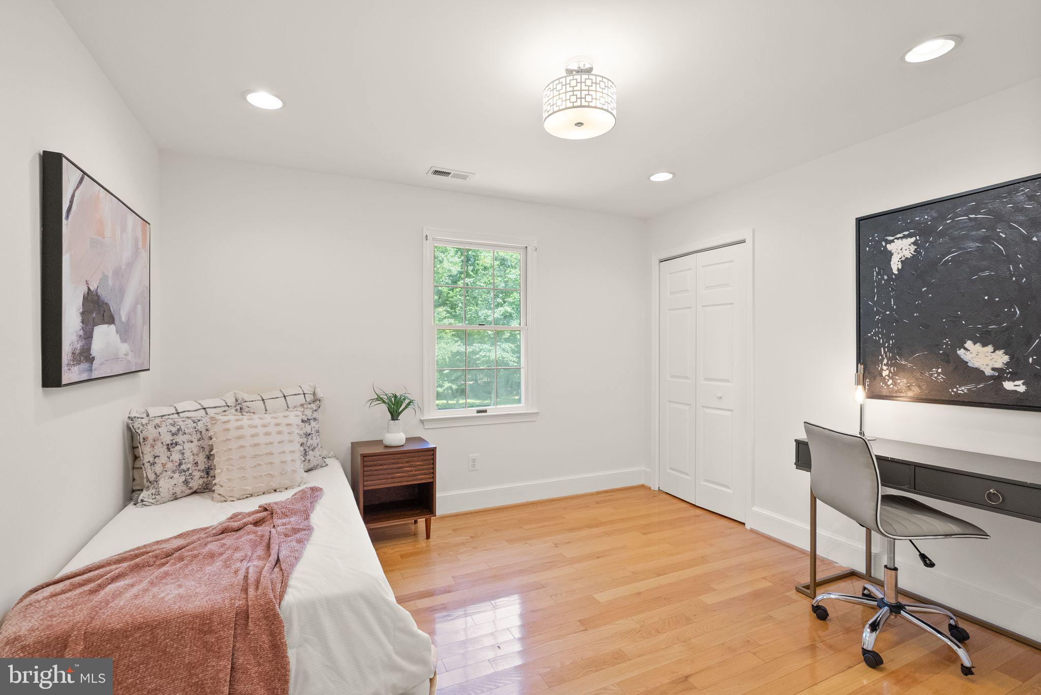 TALLY HO - Residential