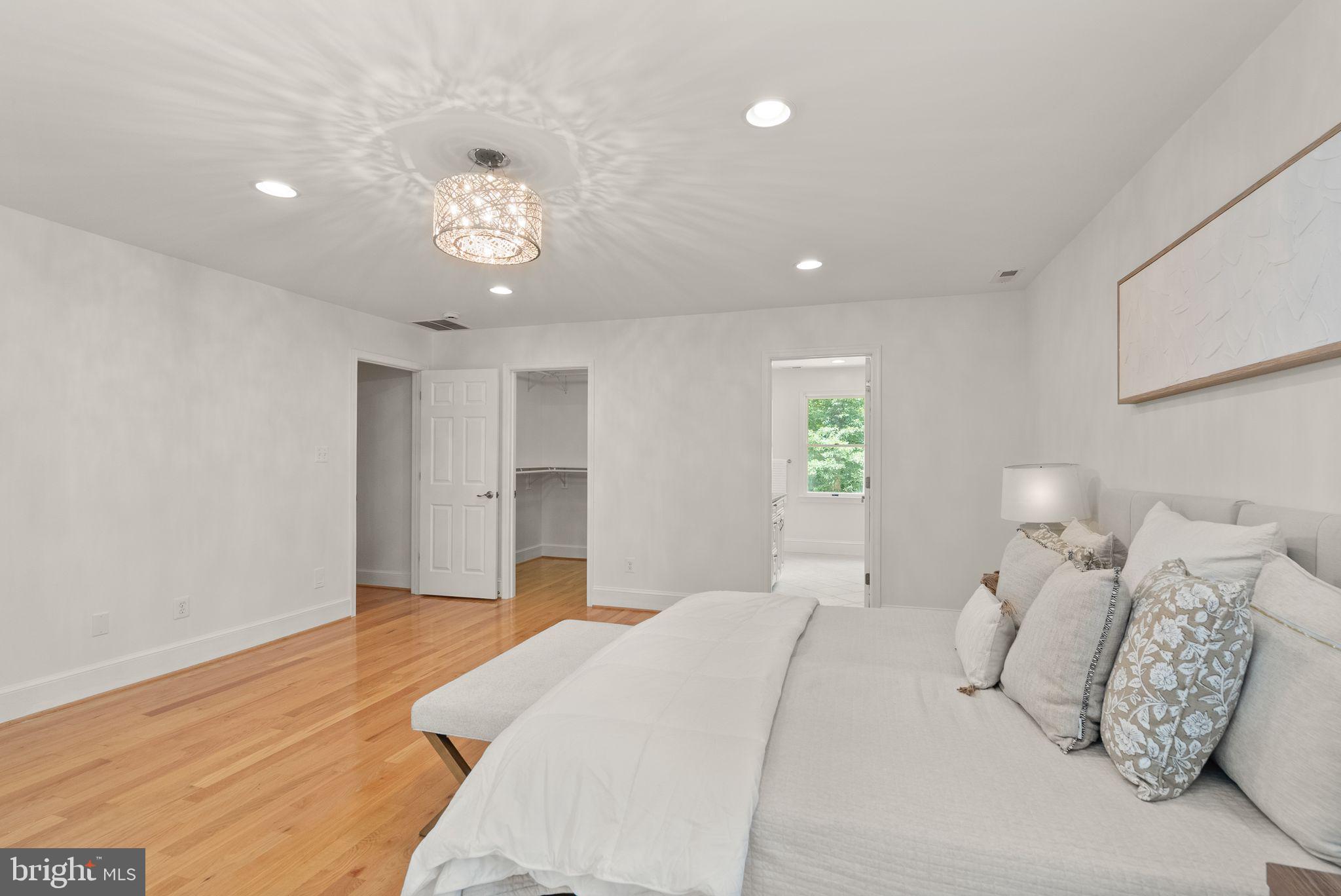 TALLY HO - Residential