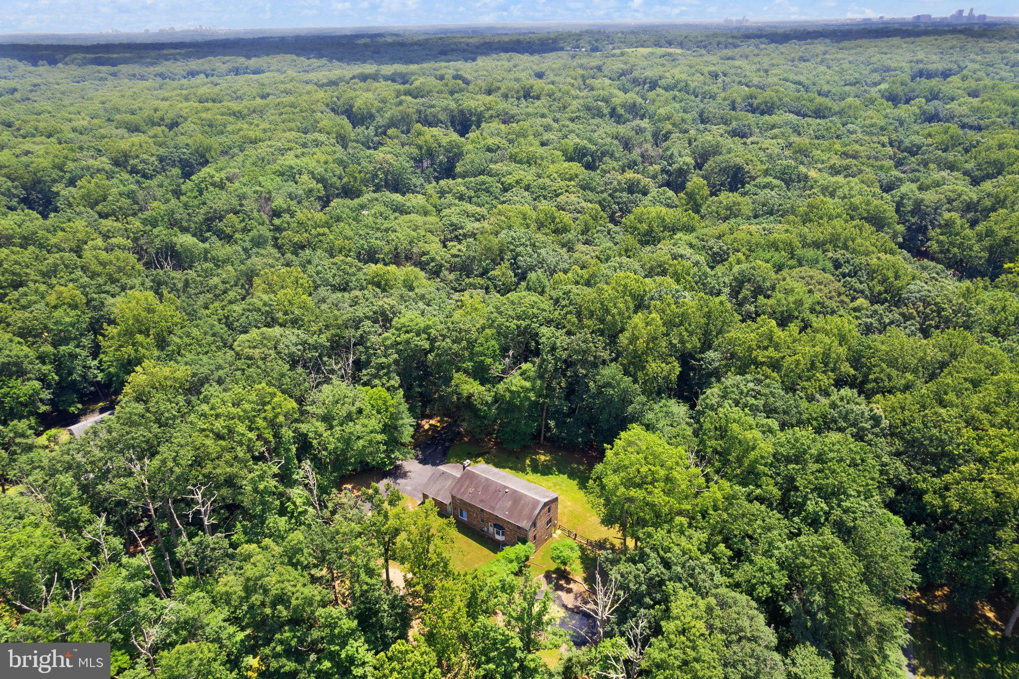 TALLY HO - Residential