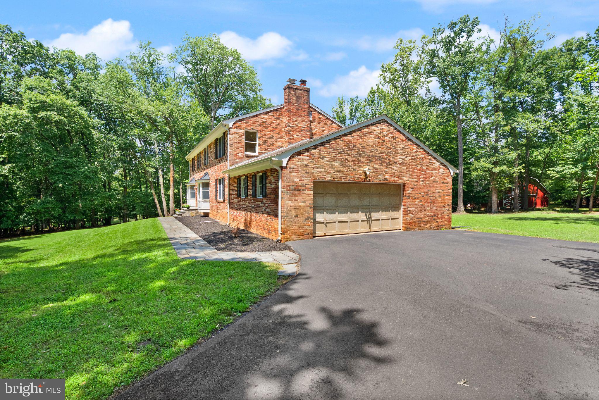 TALLY HO - Residential