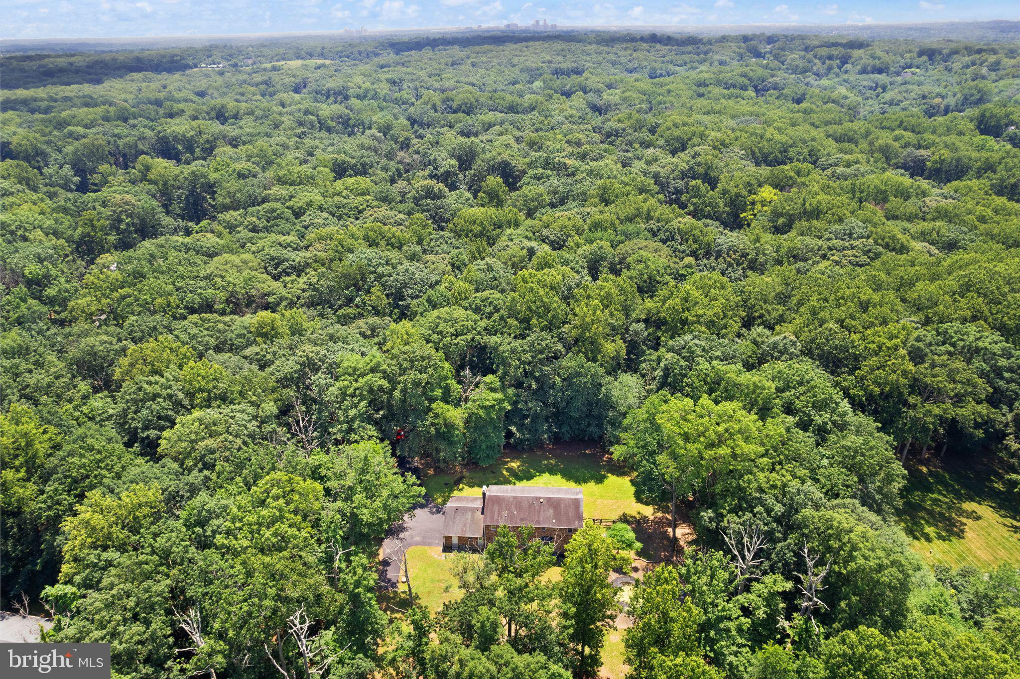 TALLY HO - Residential