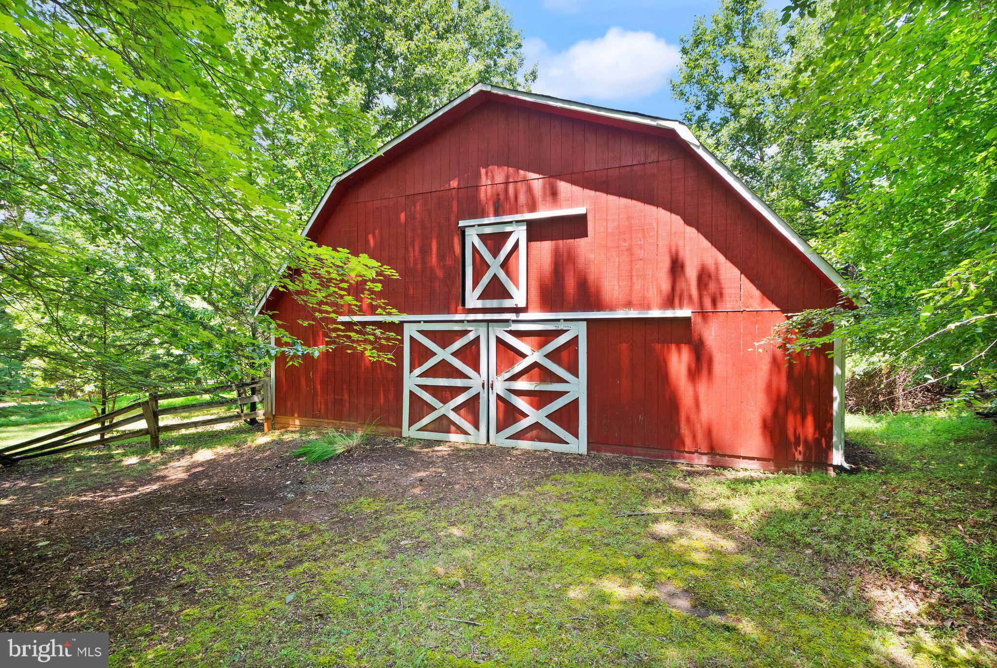 TALLY HO - Residential