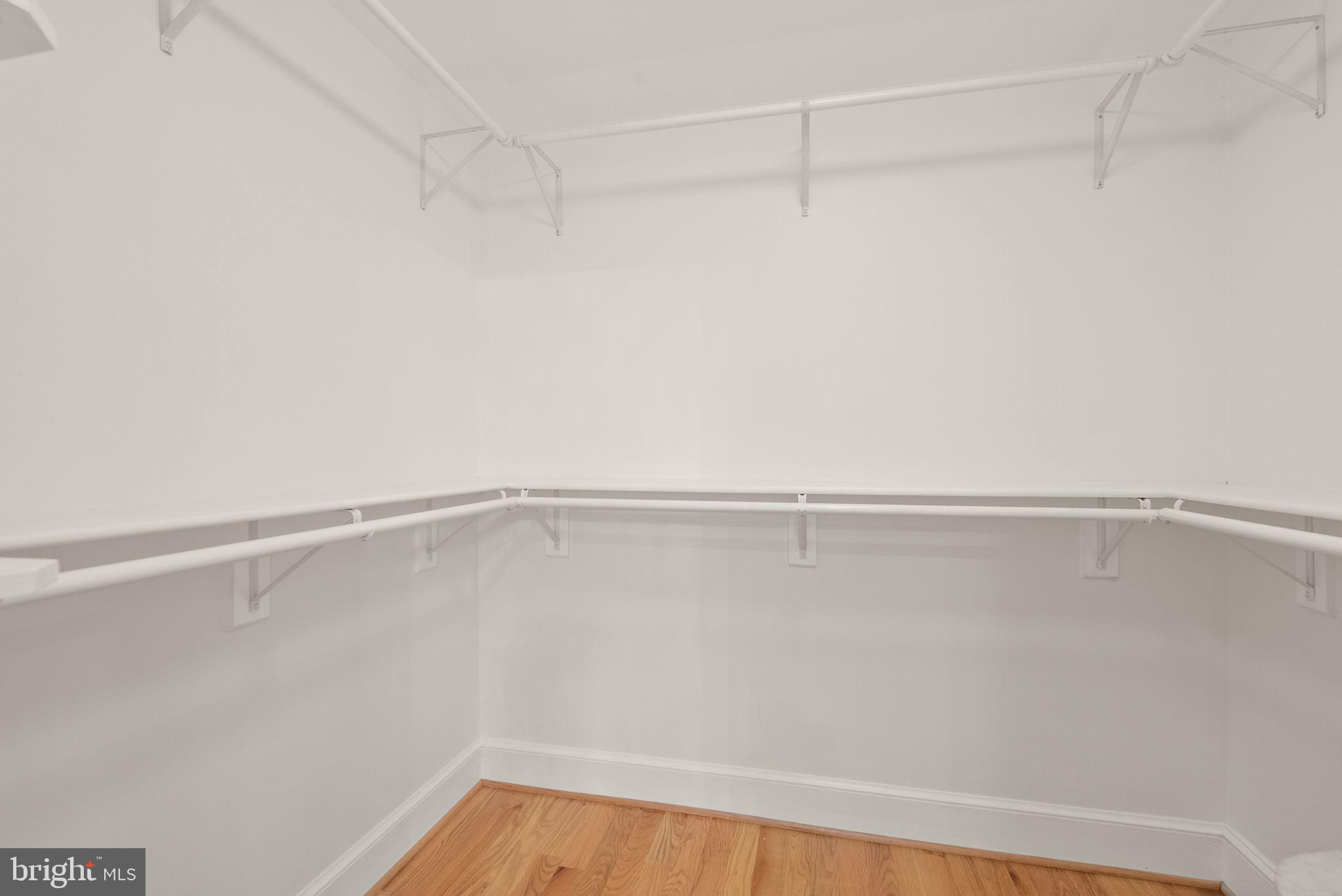 TALLY HO - Residential