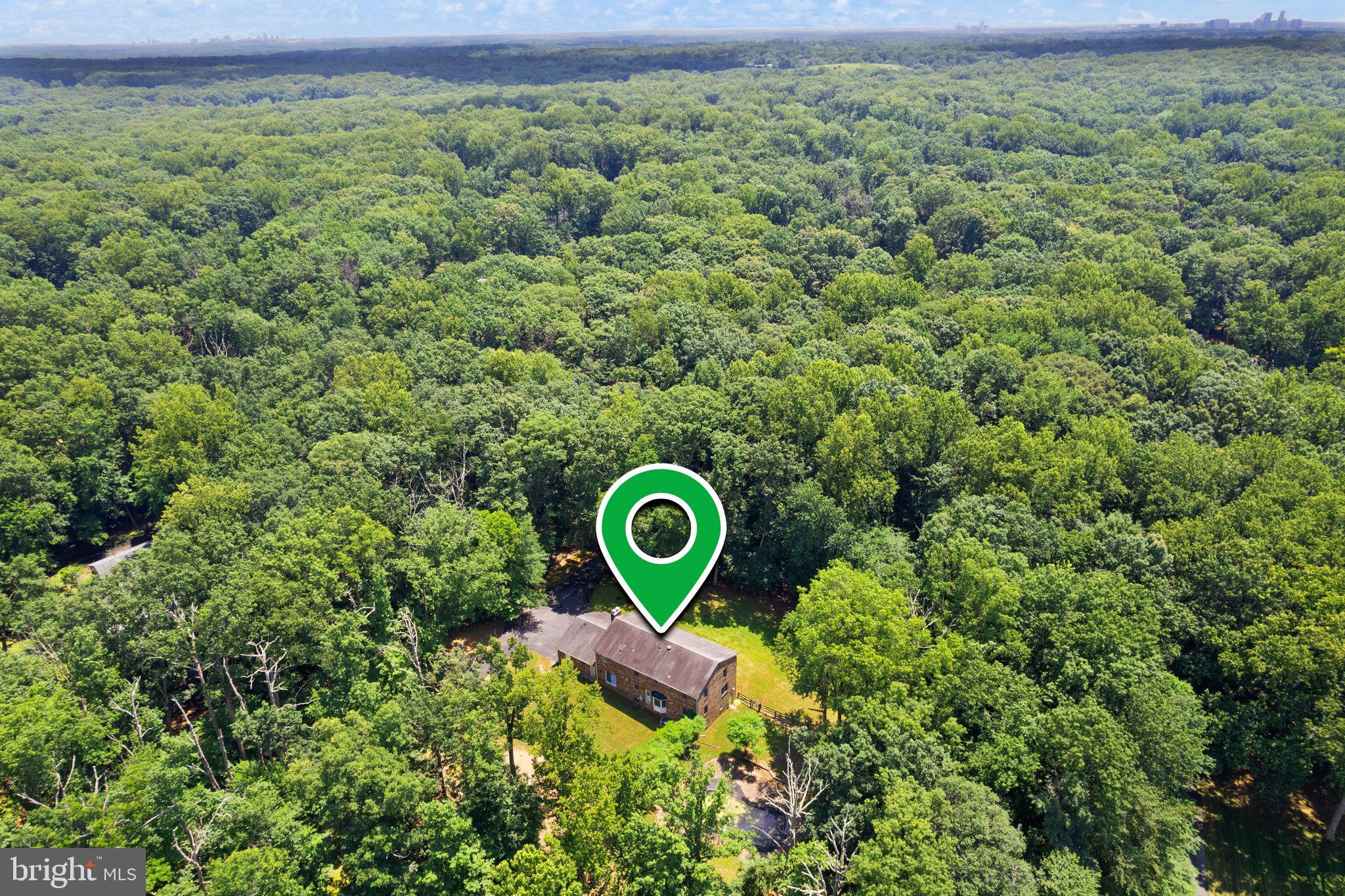 TALLY HO - Residential