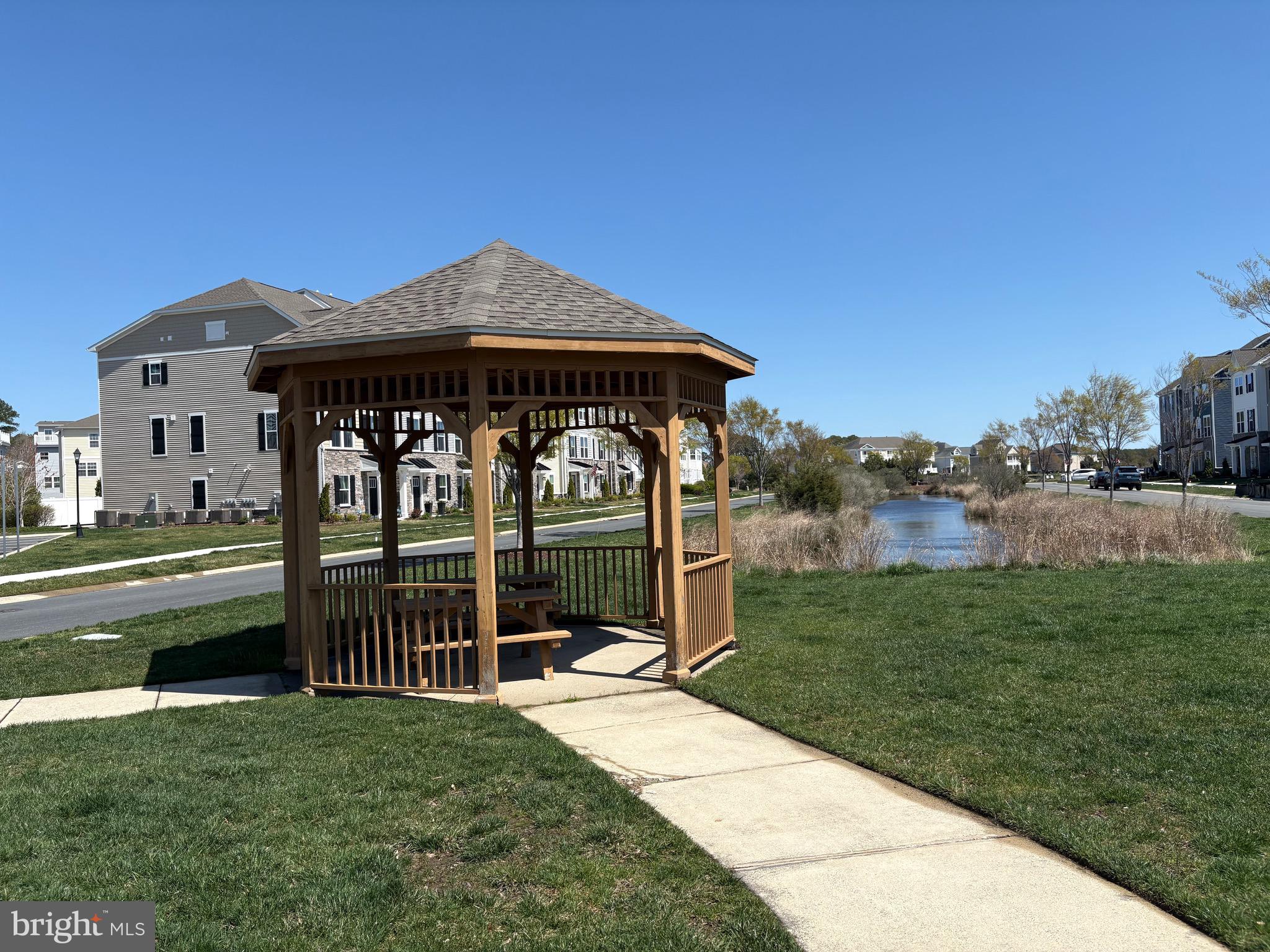 BAYSIDE - Residential