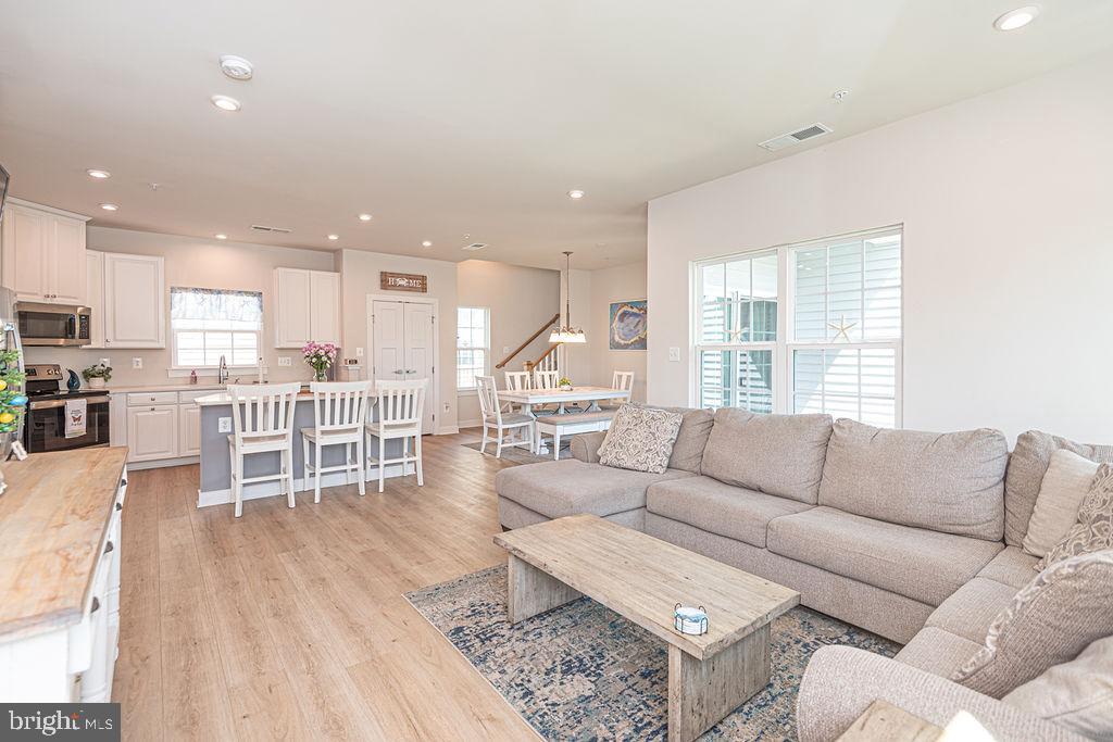 BAYSIDE - Residential