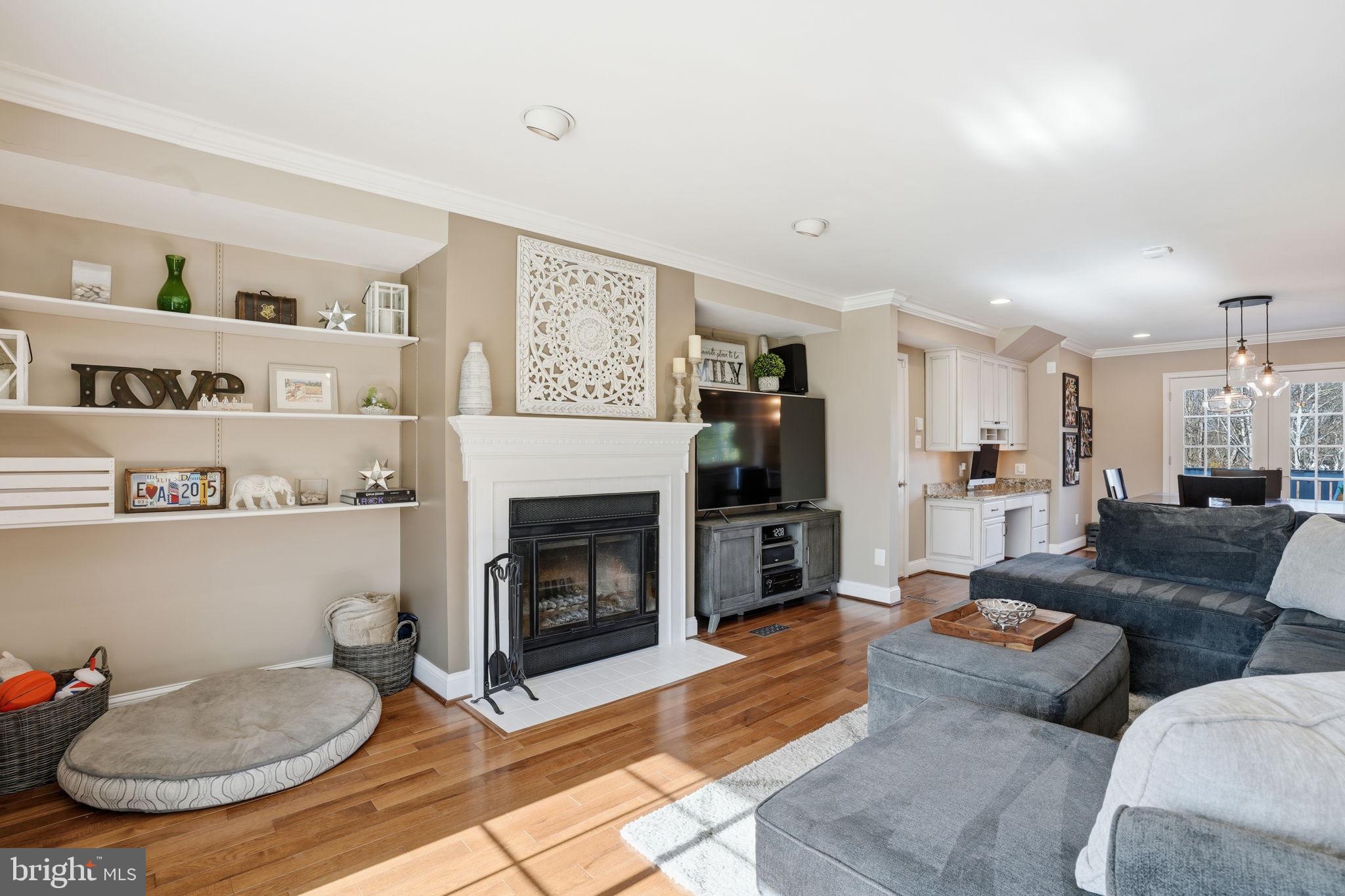 DULANEY GATE - Residential