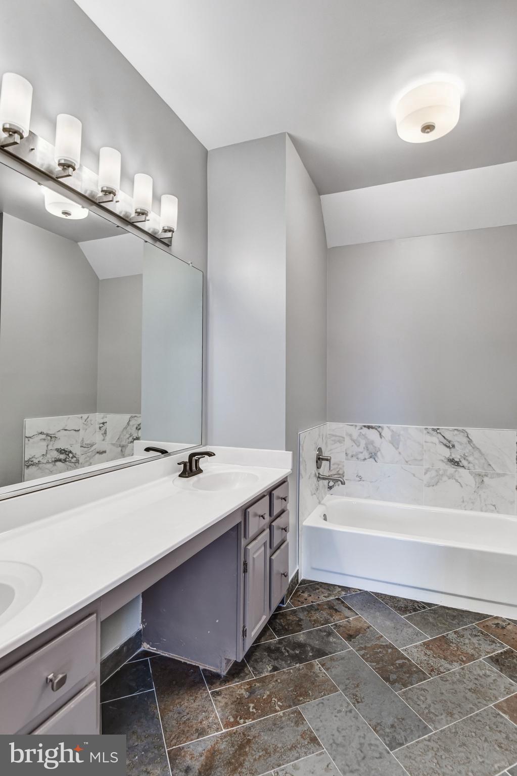 CARRIAGE PARK - Residential