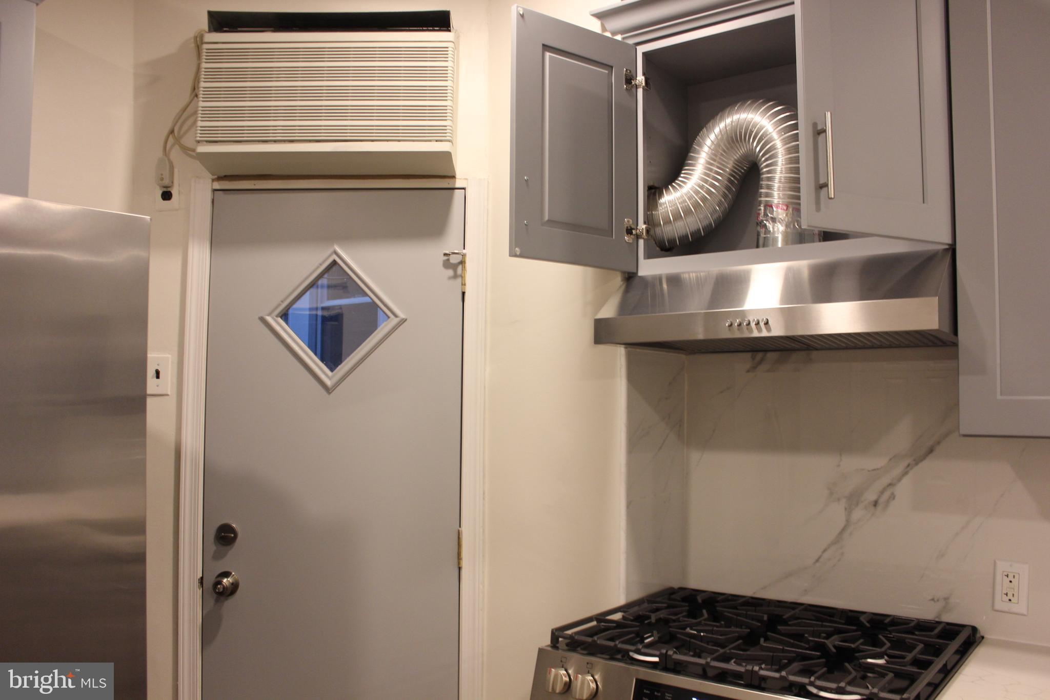 LOWER MOYAMENSING - Residential Lease