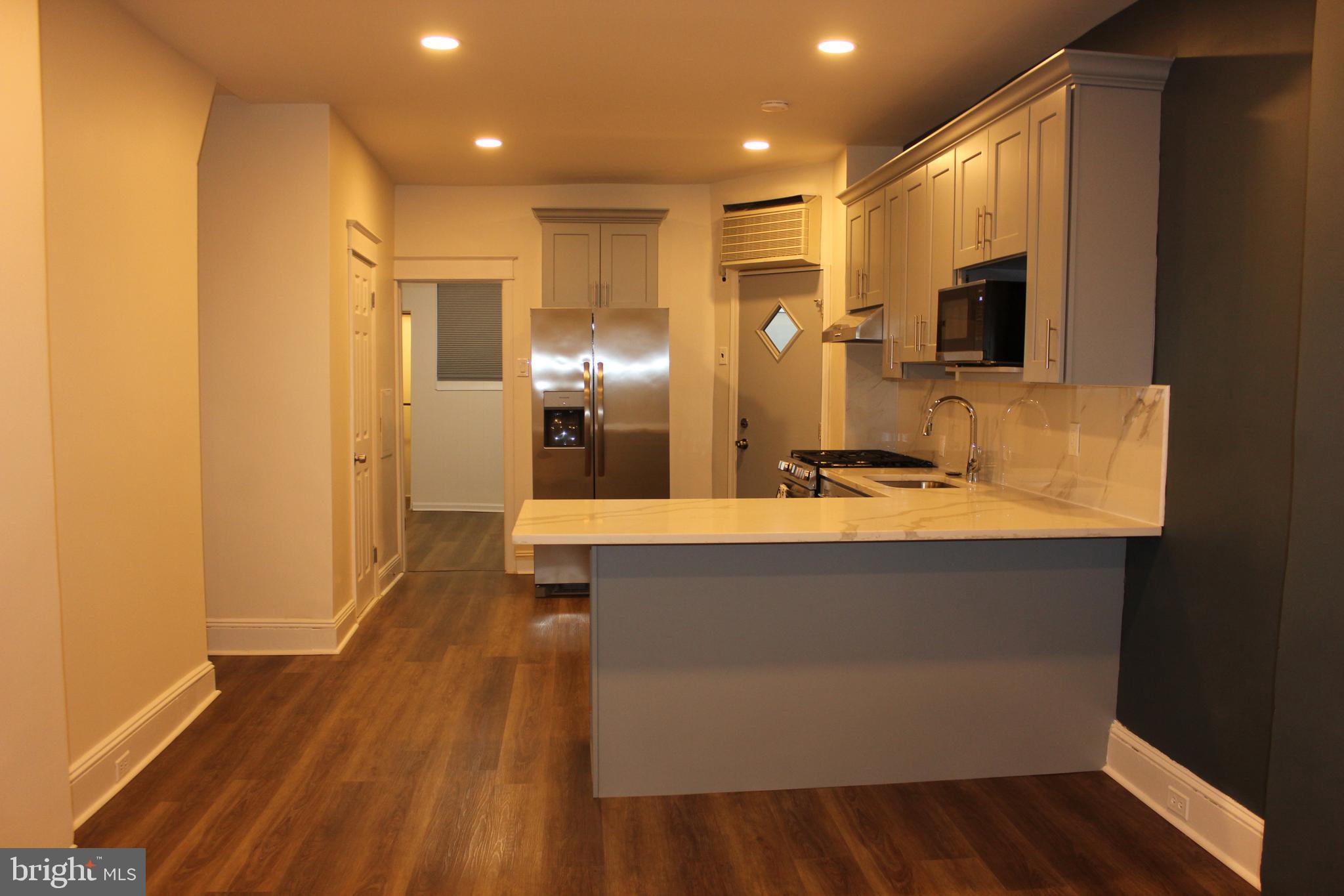 LOWER MOYAMENSING - Residential Lease