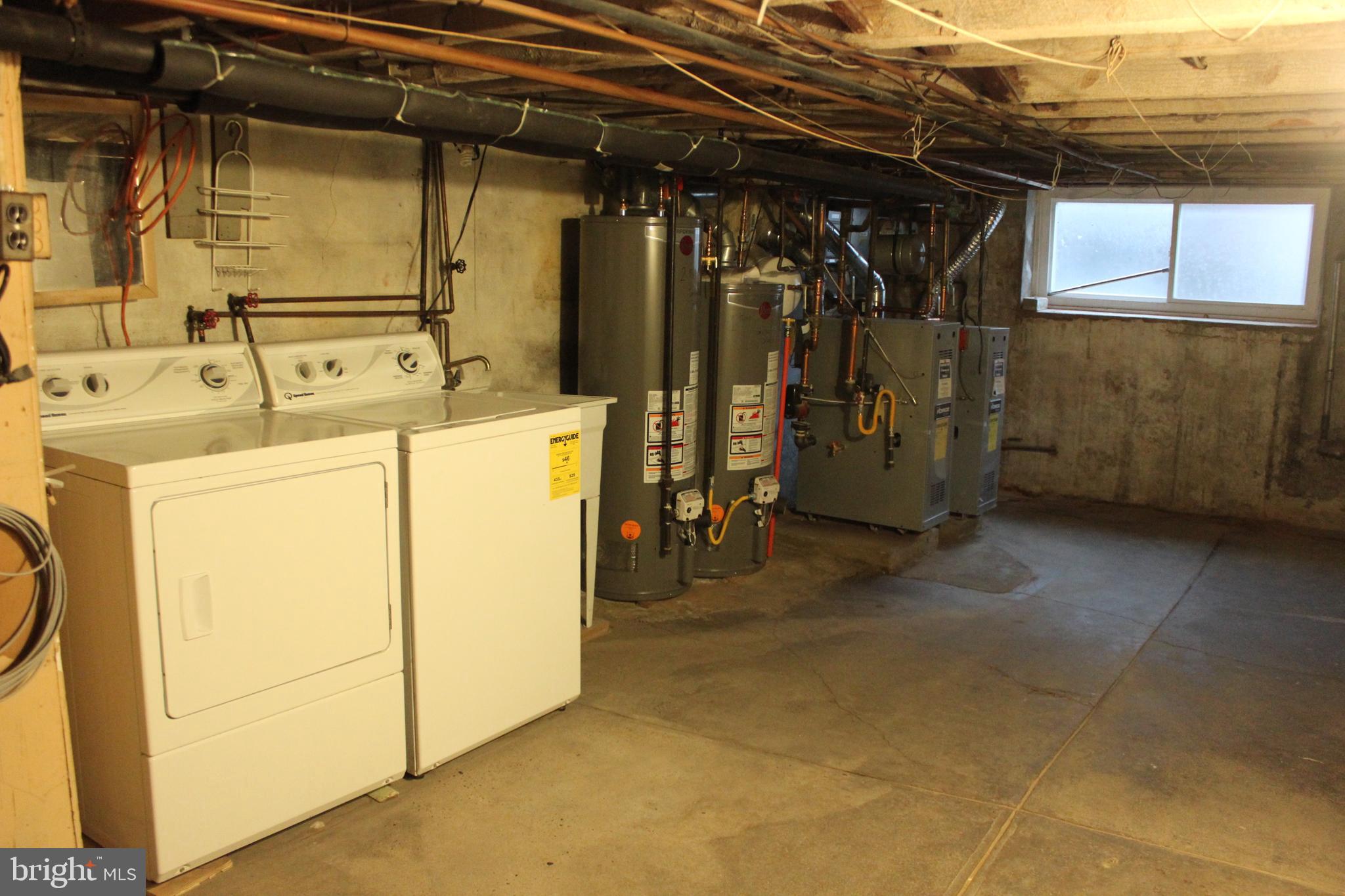 LOWER MOYAMENSING - Residential Lease