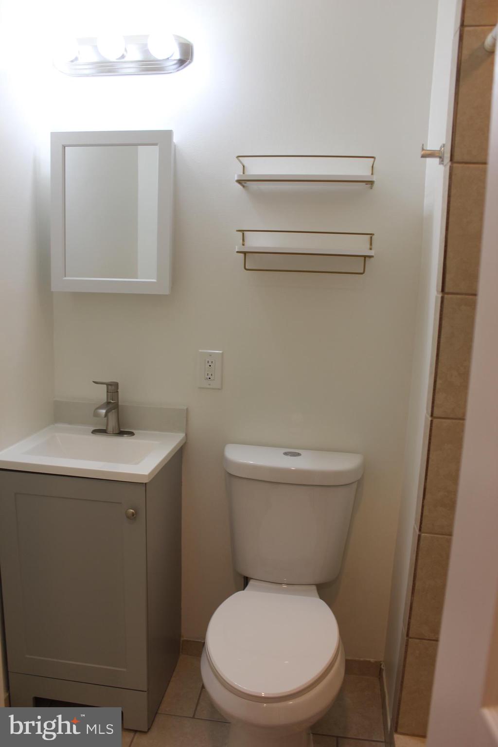 LOWER MOYAMENSING - Residential Lease