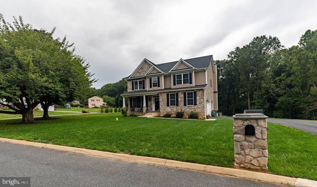 MONTFORD GLEN - Residential