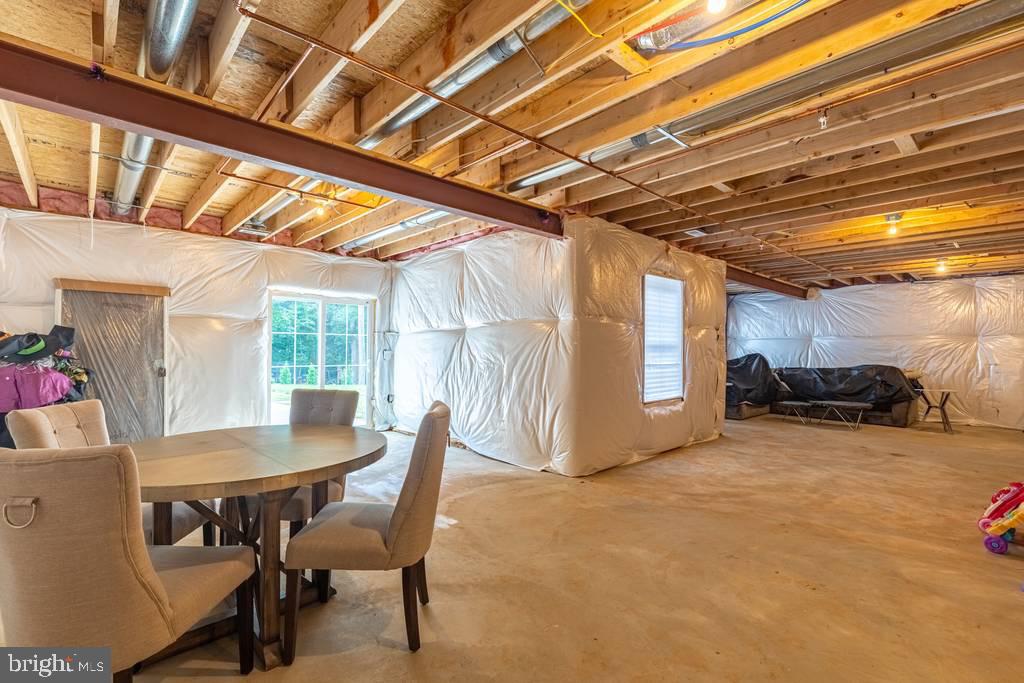 MONTFORD GLEN - Residential