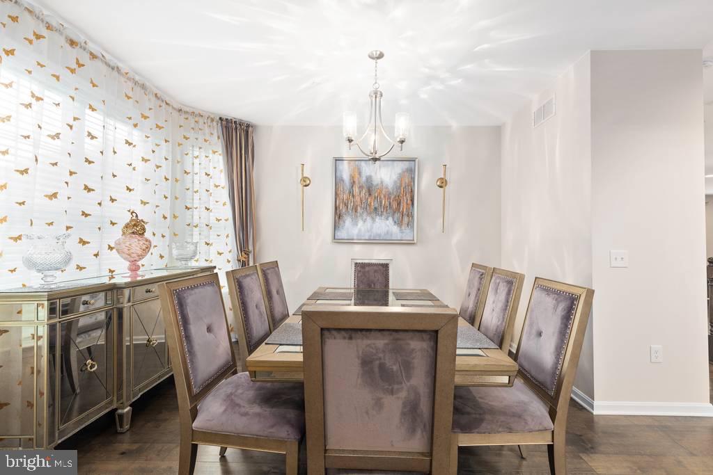 MONTFORD GLEN - Residential