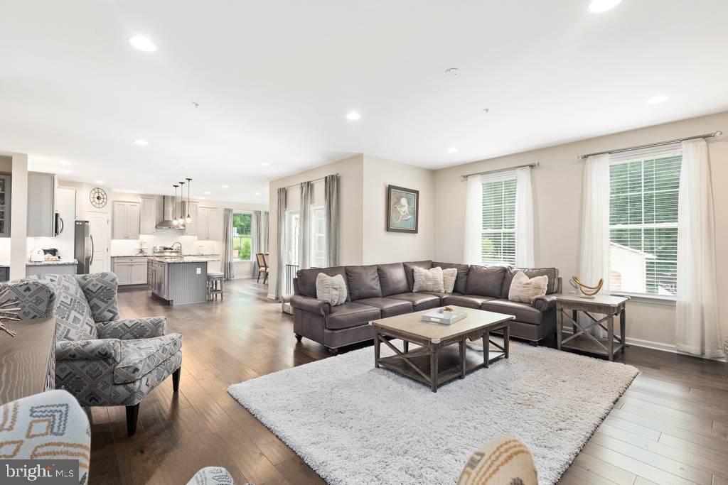 MONTFORD GLEN - Residential