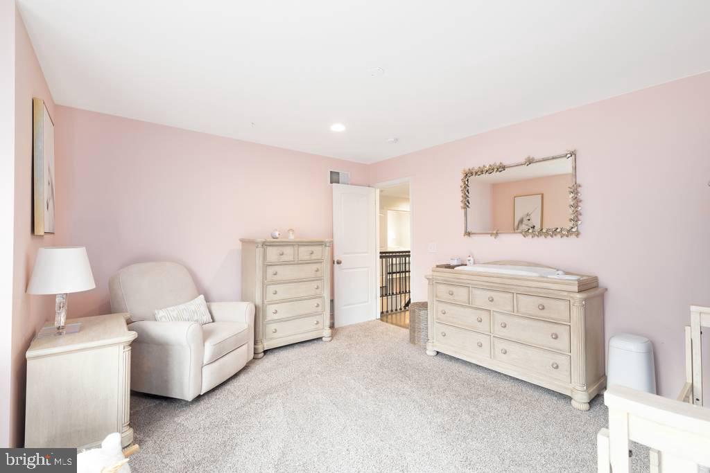 MONTFORD GLEN - Residential