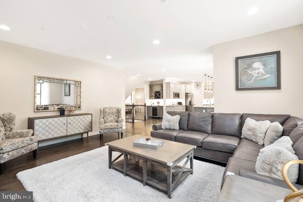 MONTFORD GLEN - Residential