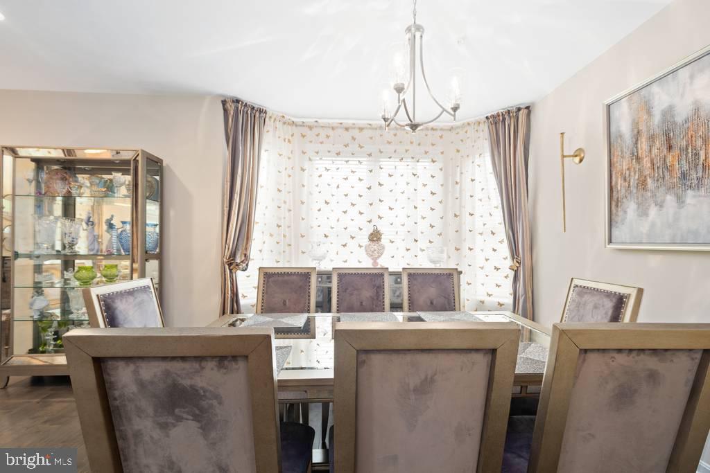 MONTFORD GLEN - Residential