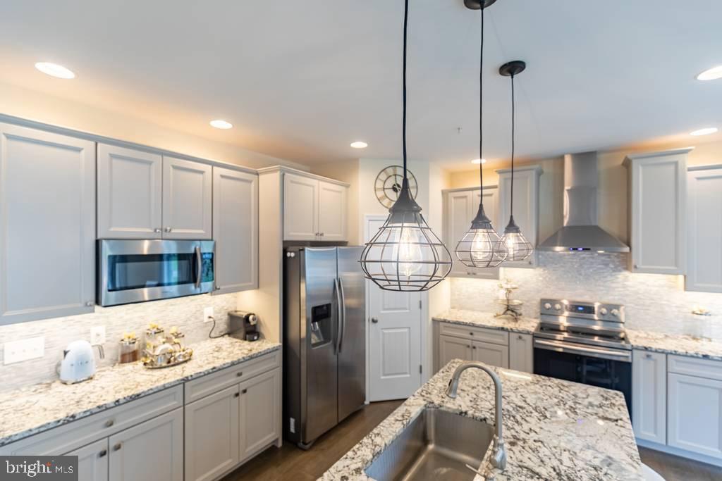 MONTFORD GLEN - Residential