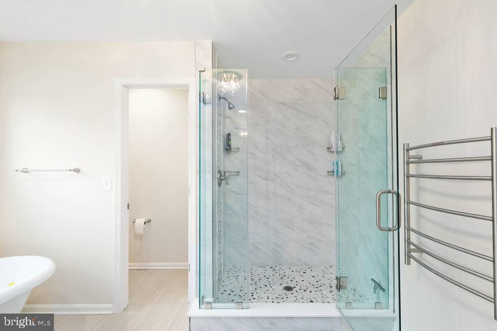 MONTFORD GLEN - Residential