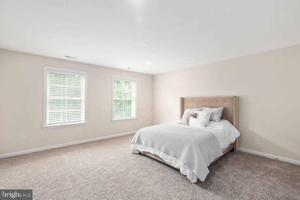 MONTFORD GLEN - Residential