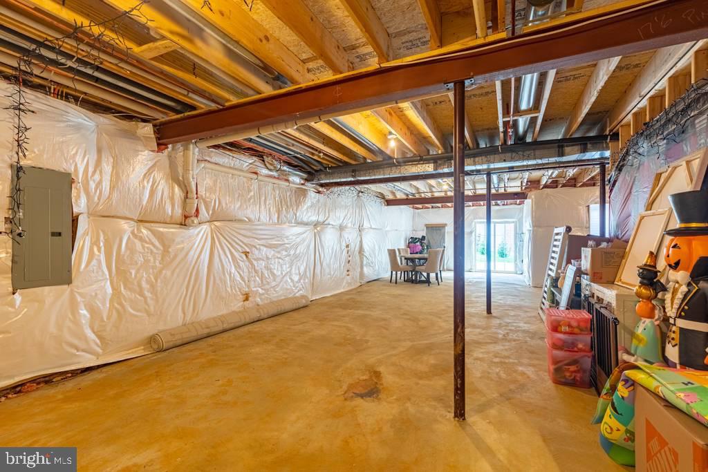 MONTFORD GLEN - Residential